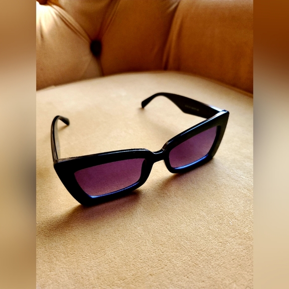Fashion Cat Eye Sunglasses- Black - Picture 4 of 5